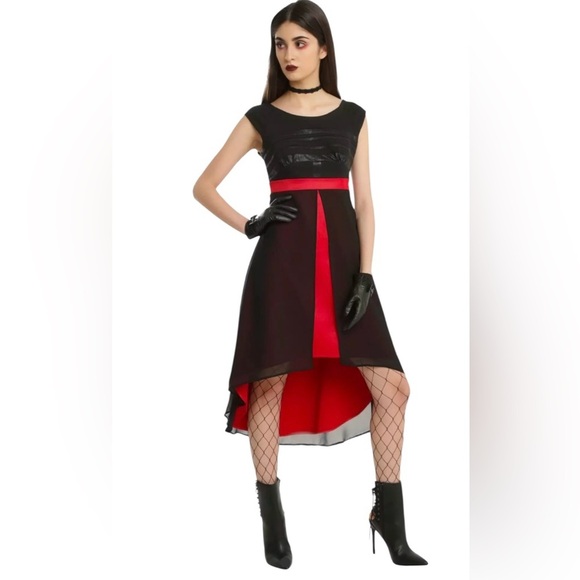 Her Universe Star Wars Kylo
Ren Dress Size L - Picture 2 of 4